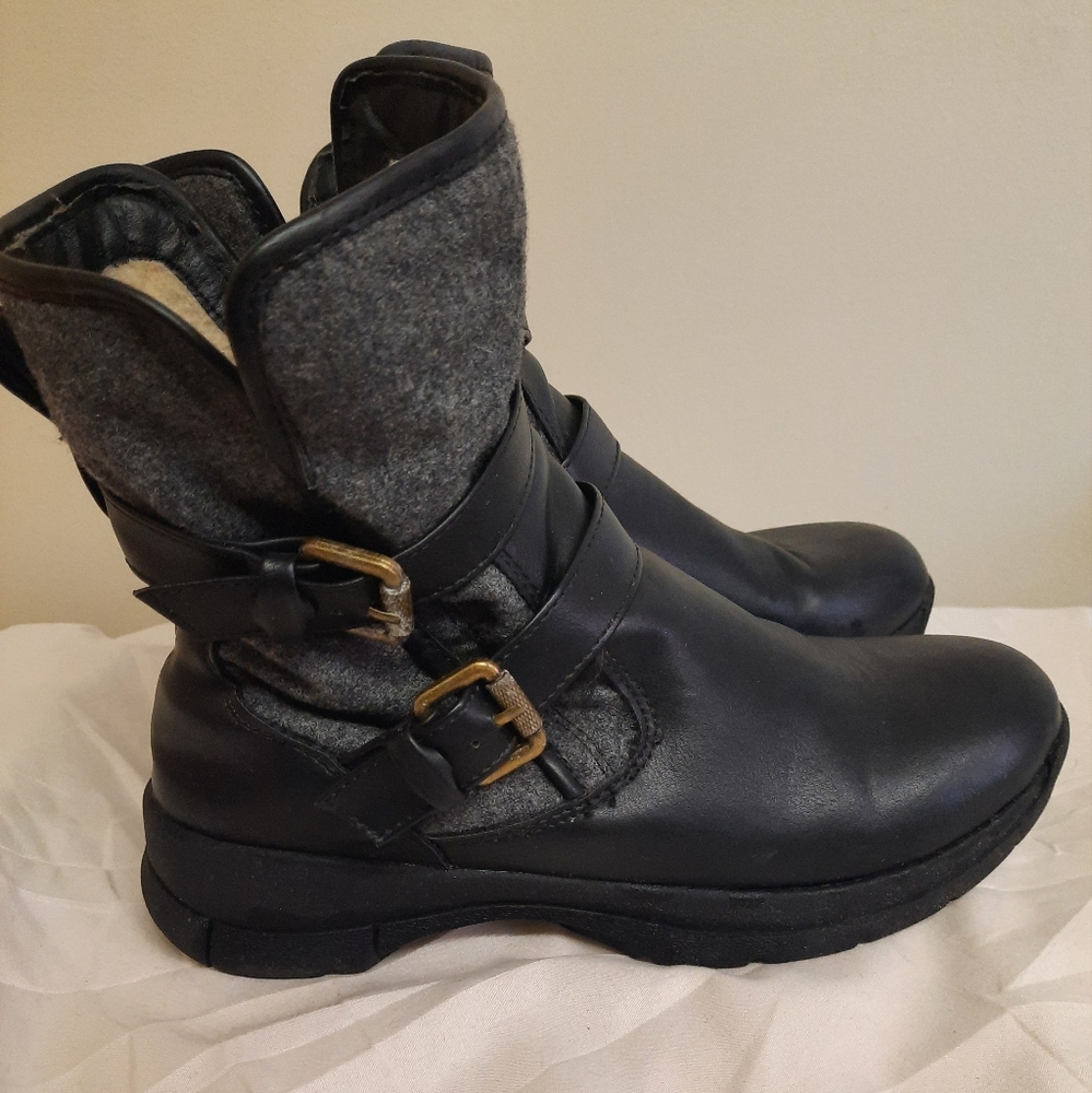 Khombu Carrie Boots
